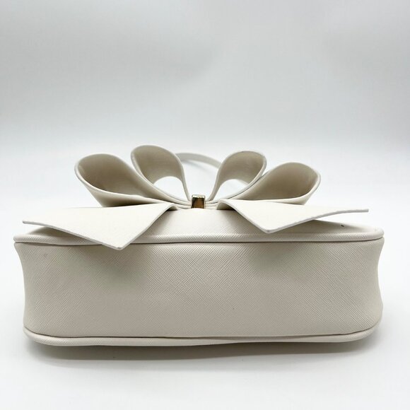 Like Dreams Off-White Bow Baguette Shoulder Bag - Picture 5 of 12